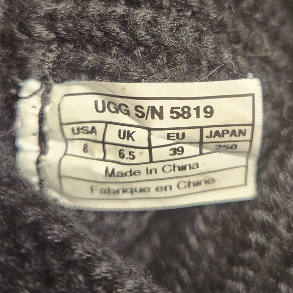 UGG Classic Cardy Knit Boots - Picture 9 of 9